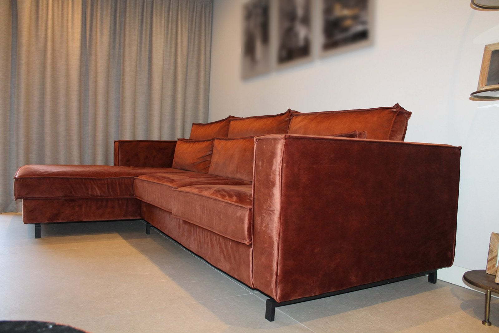 Ruime velvet terracotta hoekbank, Ophalen, Gebruikt, Stof