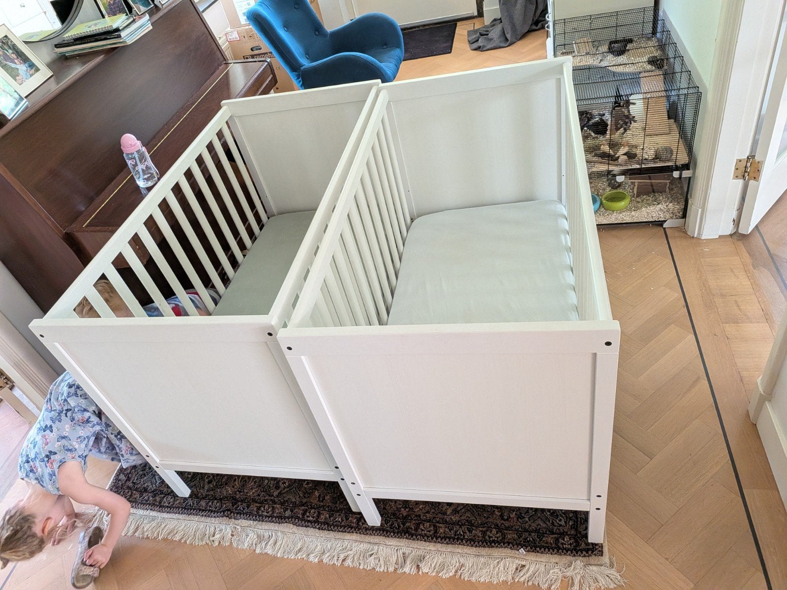Gratis op te halen | Twee ledikanten voor baby's & peuters, Ophalen, Gebruikt, Ledikant