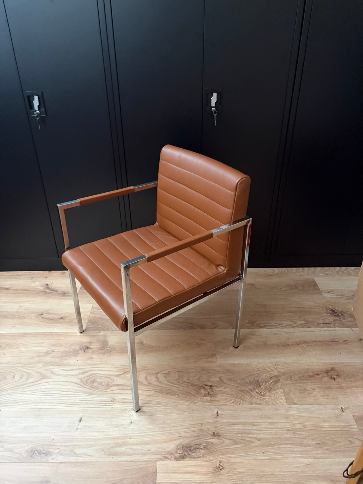 Moderne design stoel / vergaderstoel cognac leerlook vintage, Huis en Inrichting, Ophalen, Minder dan 75 cm, Zo goed als nieuw