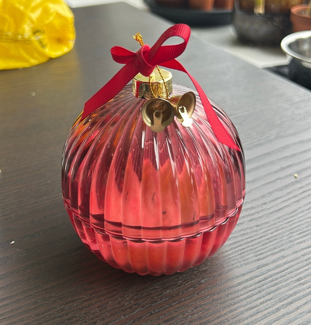 Kaars in mooi Rood glas gebruikt, Hobby en Vrije tijd, Feestartikelen, Ophalen, Zo goed als nieuw, Versiering, Carnaval