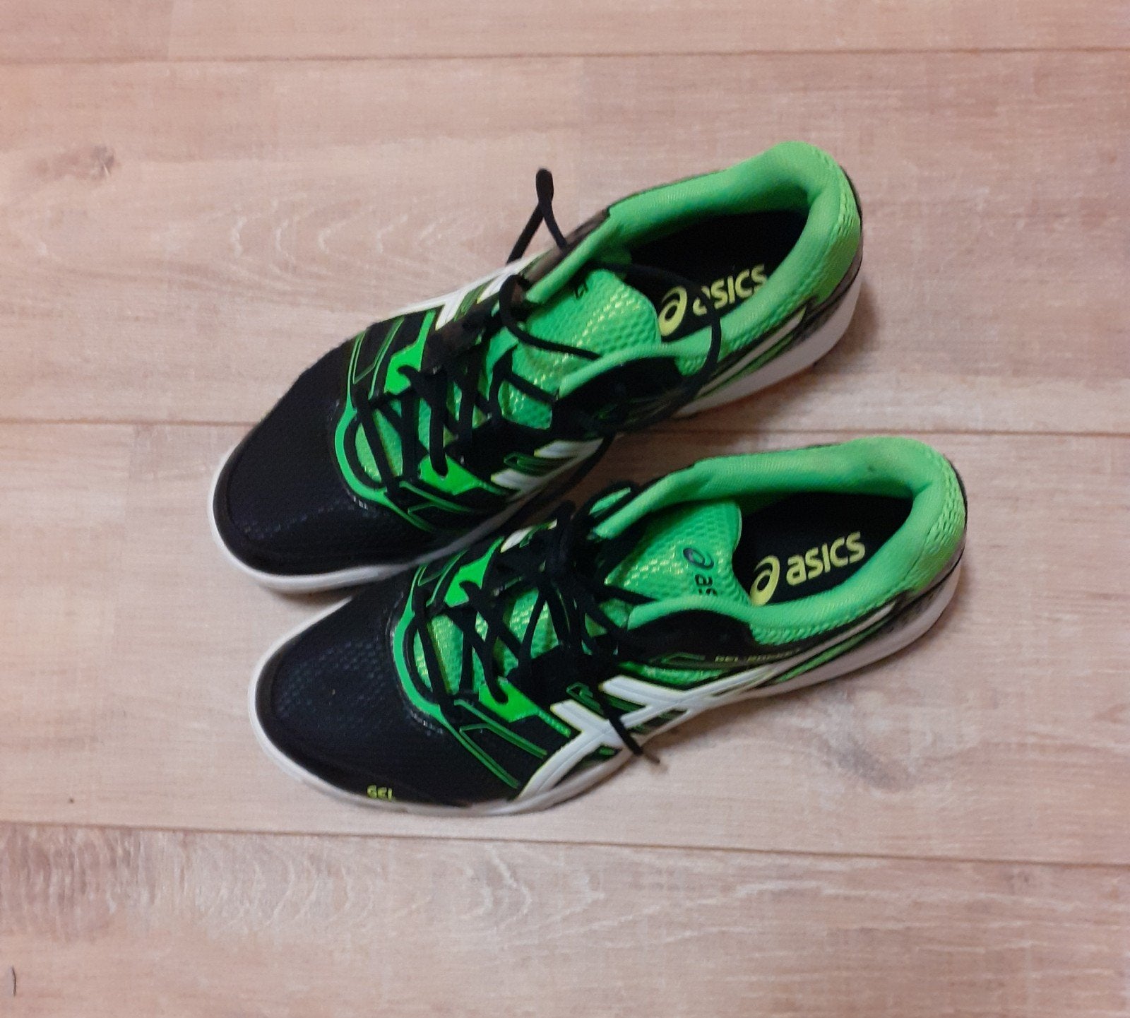 Asics zaalsport schoenen  maat 45, schoenendrogers ea, Ophalen of Verzenden, Overige kleuren, Sportschoenen