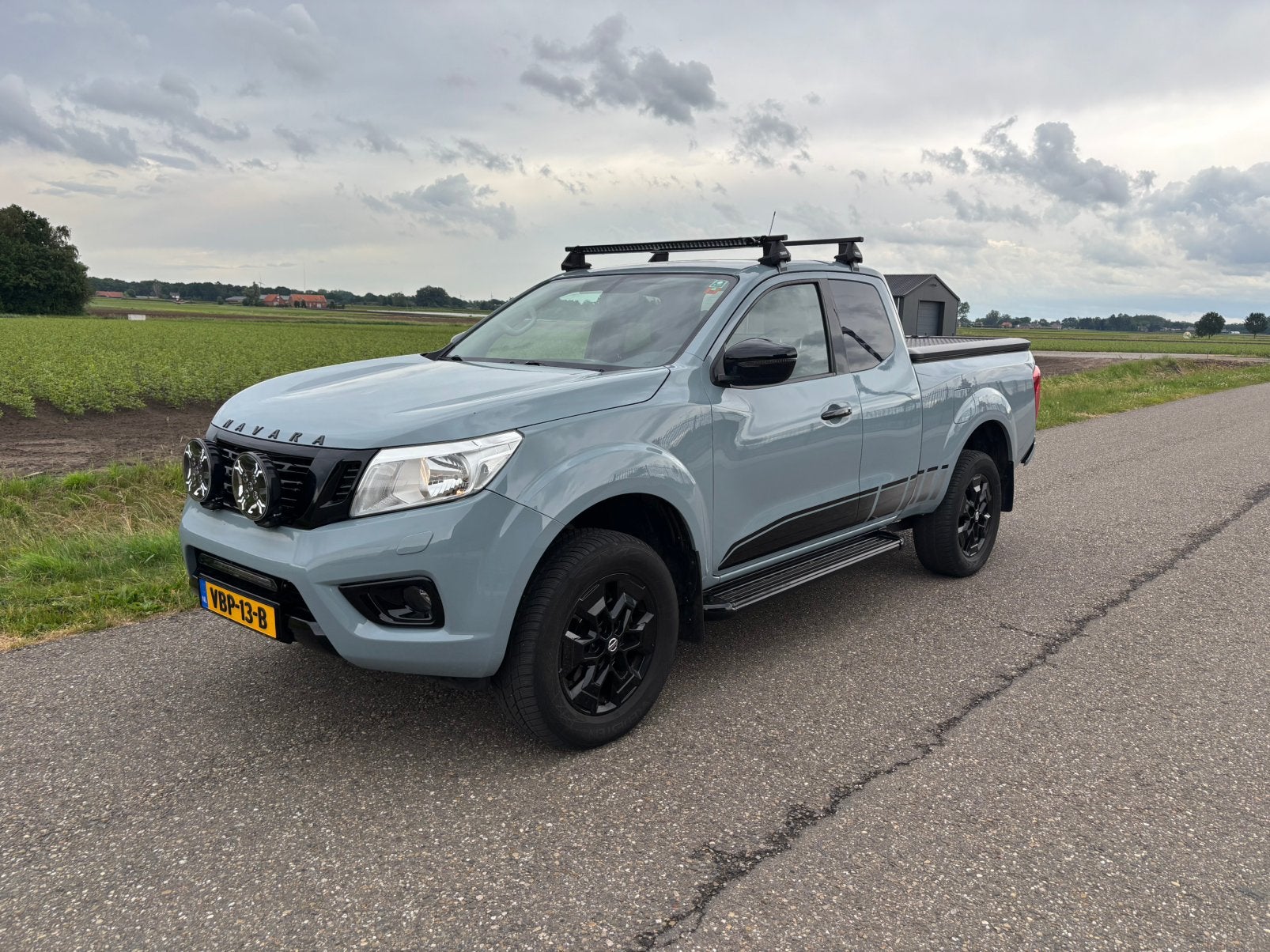 Nissan Navara 2.3 dCi 160pk King Cab 2019 Wit, Auto's, 4 cilinders, Blauw, 163 pk, Vierwielaandrijving