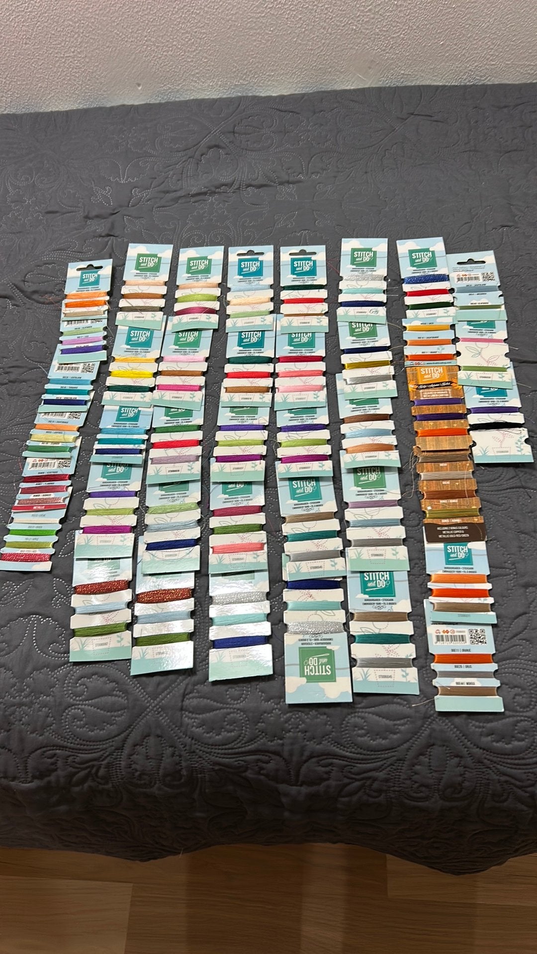 Heel veel Stich borduurgaren, Ophalen of Verzenden, Zo goed als nieuw, Borduurgaren of Zijde