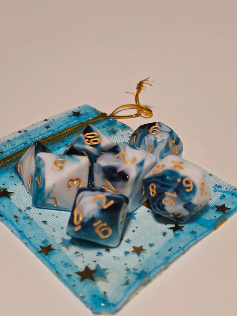 Dnd dobbelstenen blauw met wit, Vijf spelers of meer, Ophalen of Verzenden, Nieuw