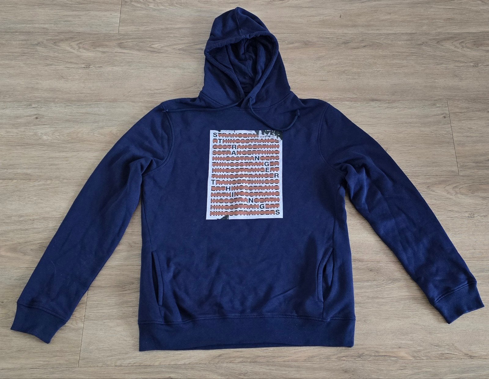 Netflix Stranger Things Hoodie Maat M, Ophalen of Verzenden, Nieuw, Stranger Things