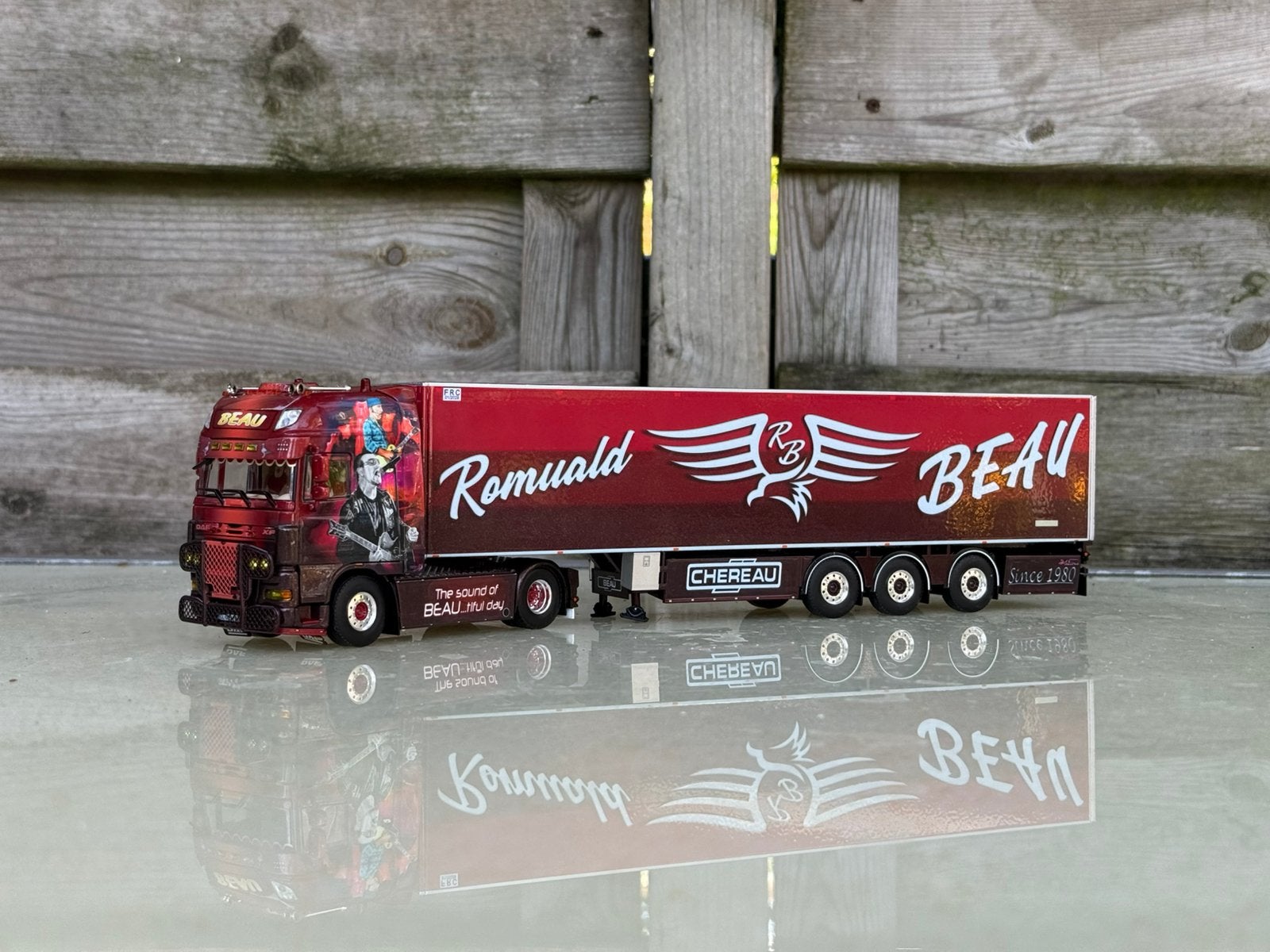TRANSPORTS BEAU; DAF XF 105 SUPER SPACE CAB, Ophalen of Verzenden, Zo goed als nieuw