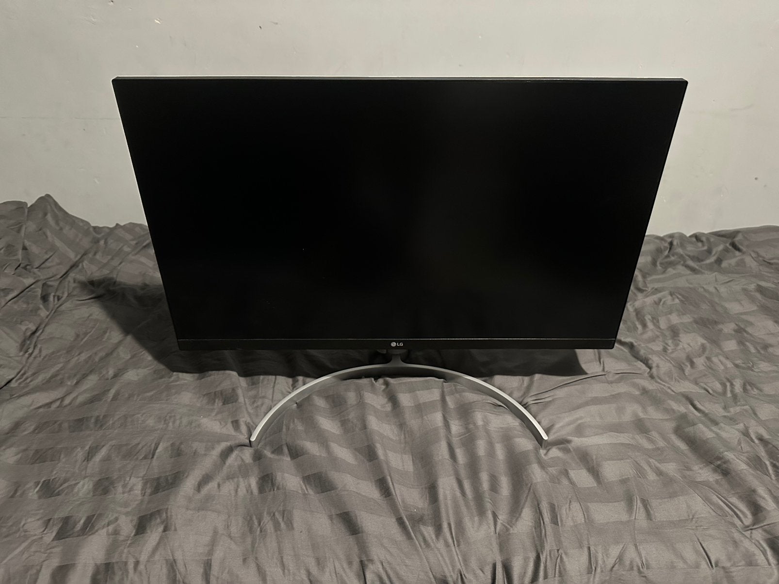 LG 27UK850 27" 4K UHD Monitor – Zeer nette staat, Computers en Software, Monitoren, In hoogte verstelbaar, HDMI, 60 Hz of minder