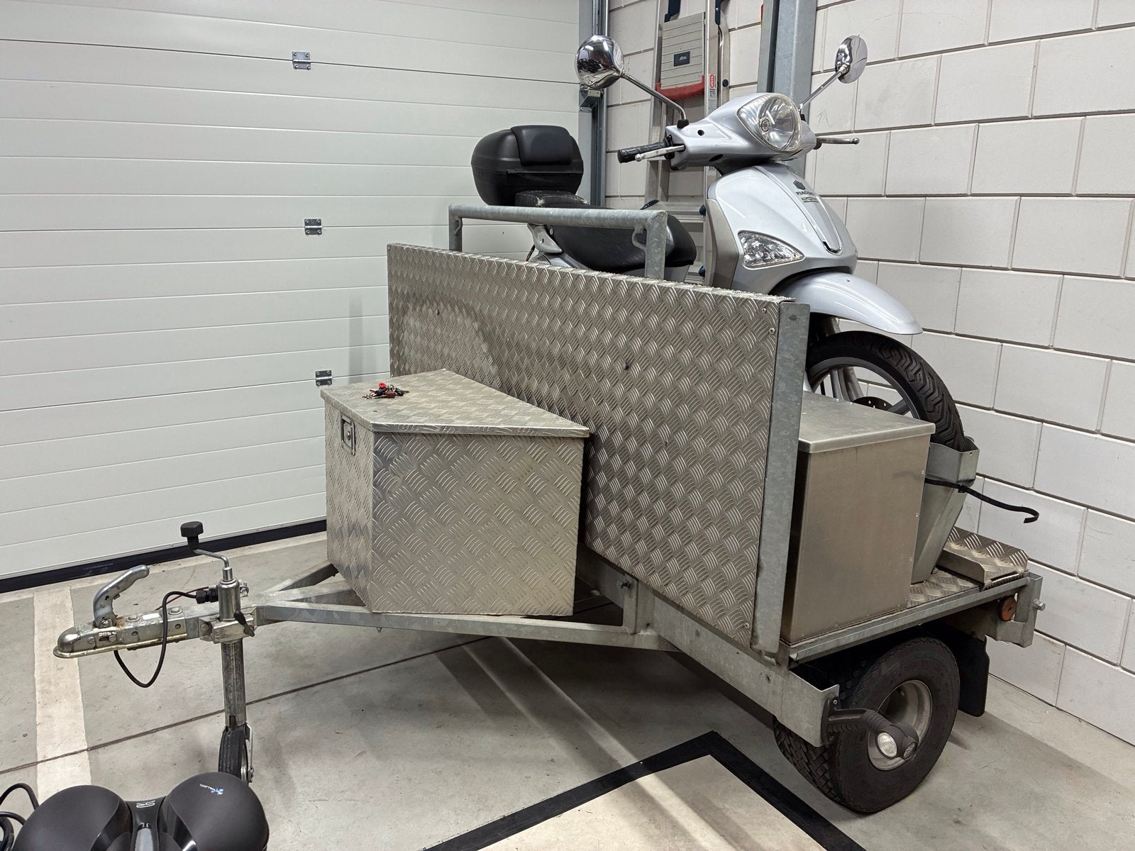 Scootertrailer  Shorty aanhanger. Scooter is verkocht., Ophalen, Gebruikt, Overige modellen, Benzine