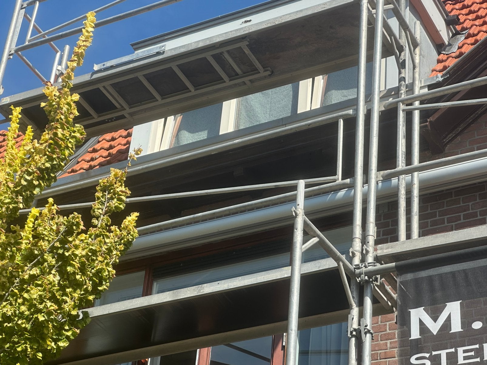 Zonnescherm GRATIS, Ophalen, Zo goed als nieuw, Rolsteiger of Kamersteiger, 5 meter of hoger