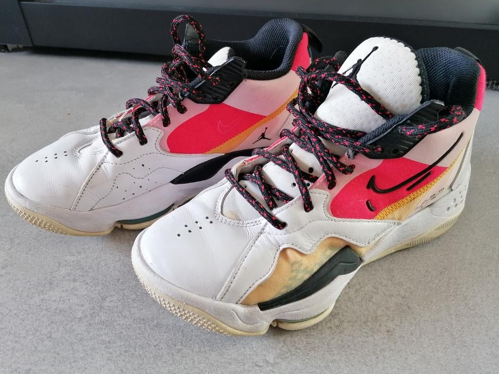 39 Nike Air Jordan Zoom 92 sneakers  Wit zwart sirenerood, Nike Air Jordan, Wit, Ophalen of Verzenden, Sneakers of Gympen