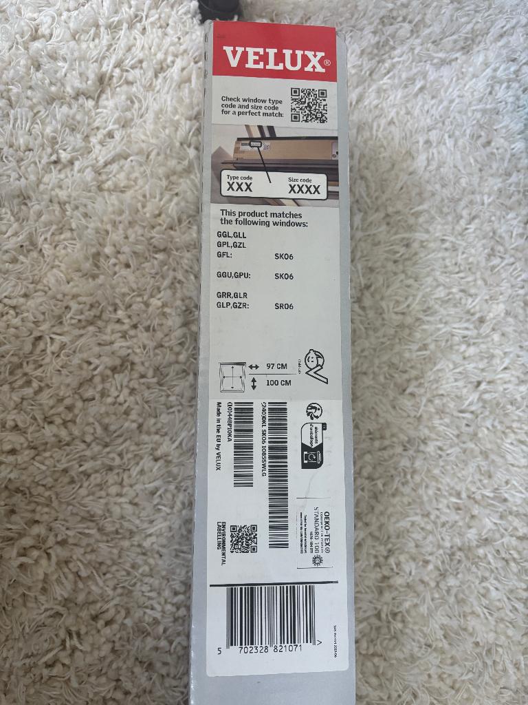 2x Velux Verduisterend Rolgordijn - 114 x 118 cm, Ophalen, 100 tot 150 cm, Nieuw, 100 tot 150 cm