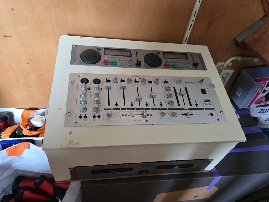 Complete DJ-set met mixer en dubbele CD-speler, Muziek en Instrumenten, Ophalen of Verzenden, Gebruikt, Dj-set, Overige merken