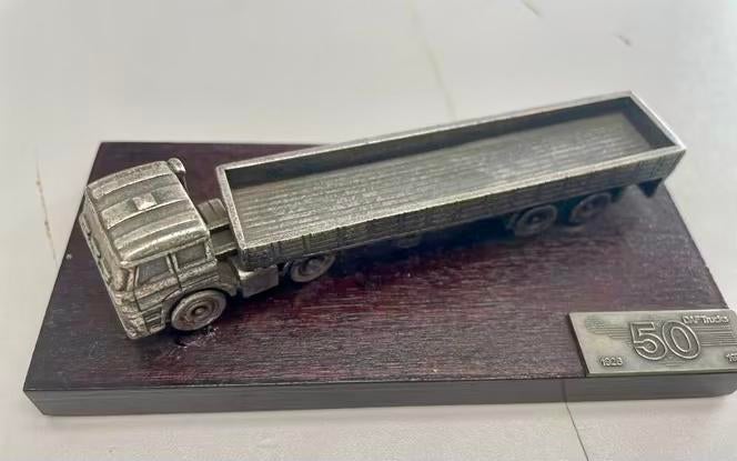 DAF Trucks miniatuur 50 jaar DAF personeelspresentje 1978, Verzenden, Zo goed als nieuw