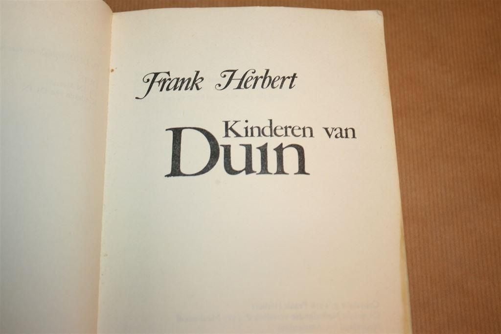 Kinderen van Duin - Frank Herbert - 1e druk 1977, Boeken, Ophalen of Verzenden, Gelezen