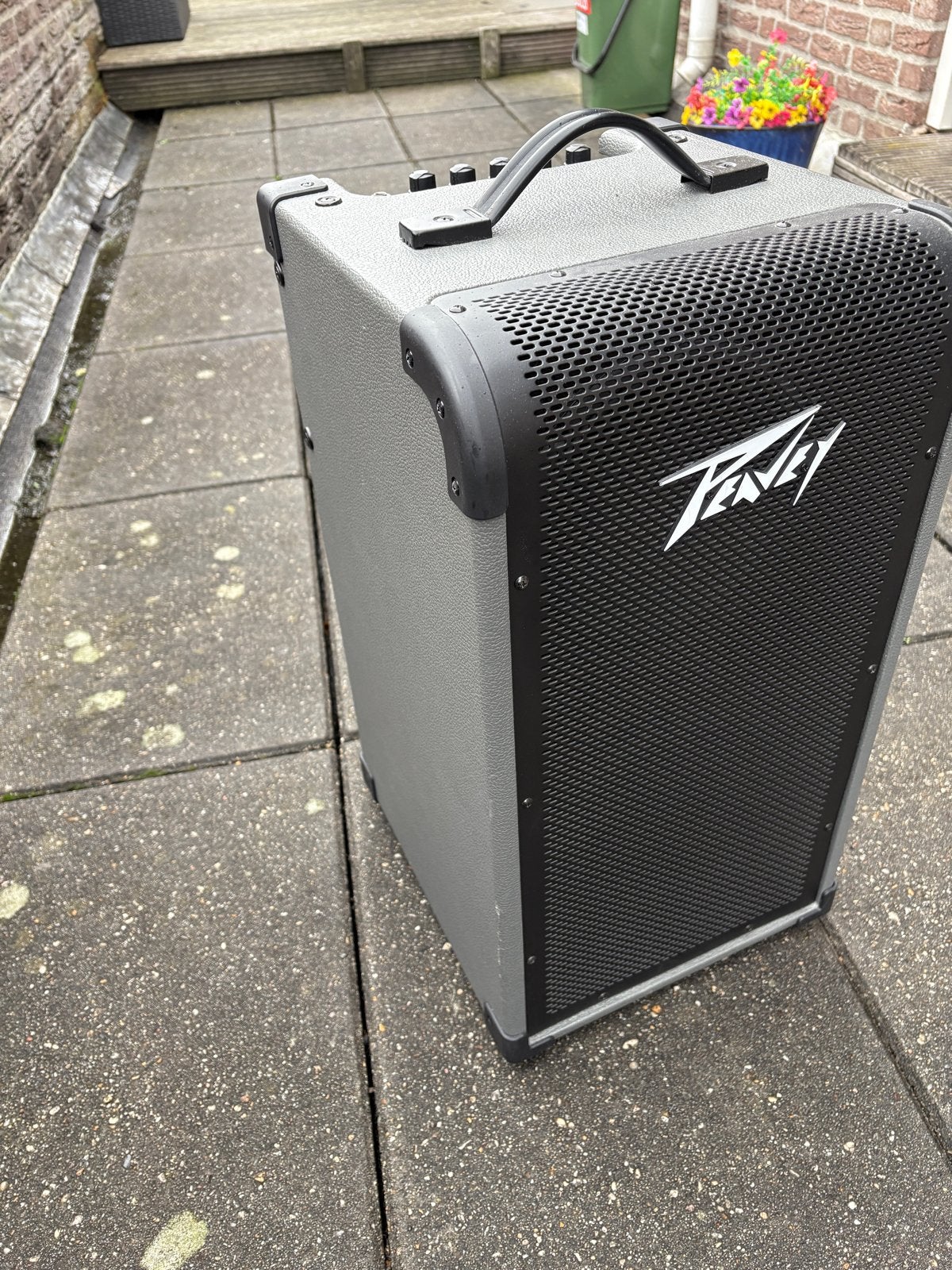 Peavey MAX 208 Basgitaarversterker - als nieuw., Ophalen, Zo goed als nieuw, Basgitaar, 100 watt of meer