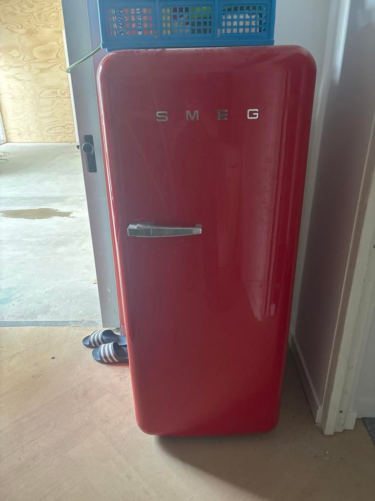 Smeg Koelkast Rood - Stijlvolle Retro Koelkast, Gebruikt, 200 liter of meer, 60 cm of meer, Met vriesvak