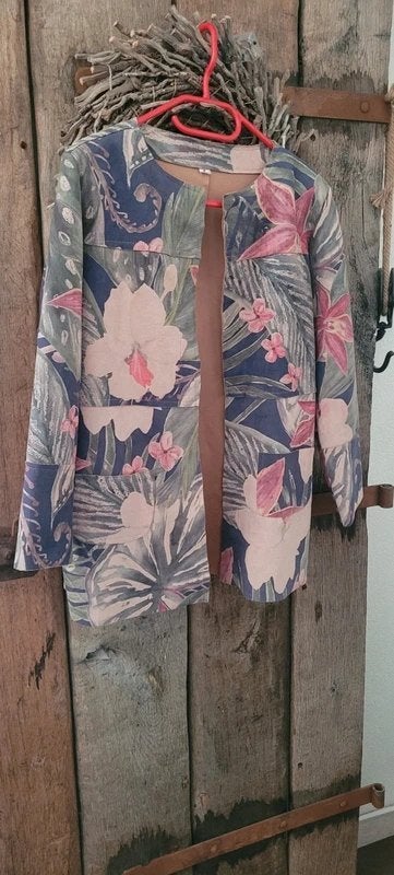 prachtige blazer / jasje met tropische bloemenprint!, Kleding | Dames, Maat 38/40 (M), Meerkleurig, Ophalen of Verzenden, Onbekend