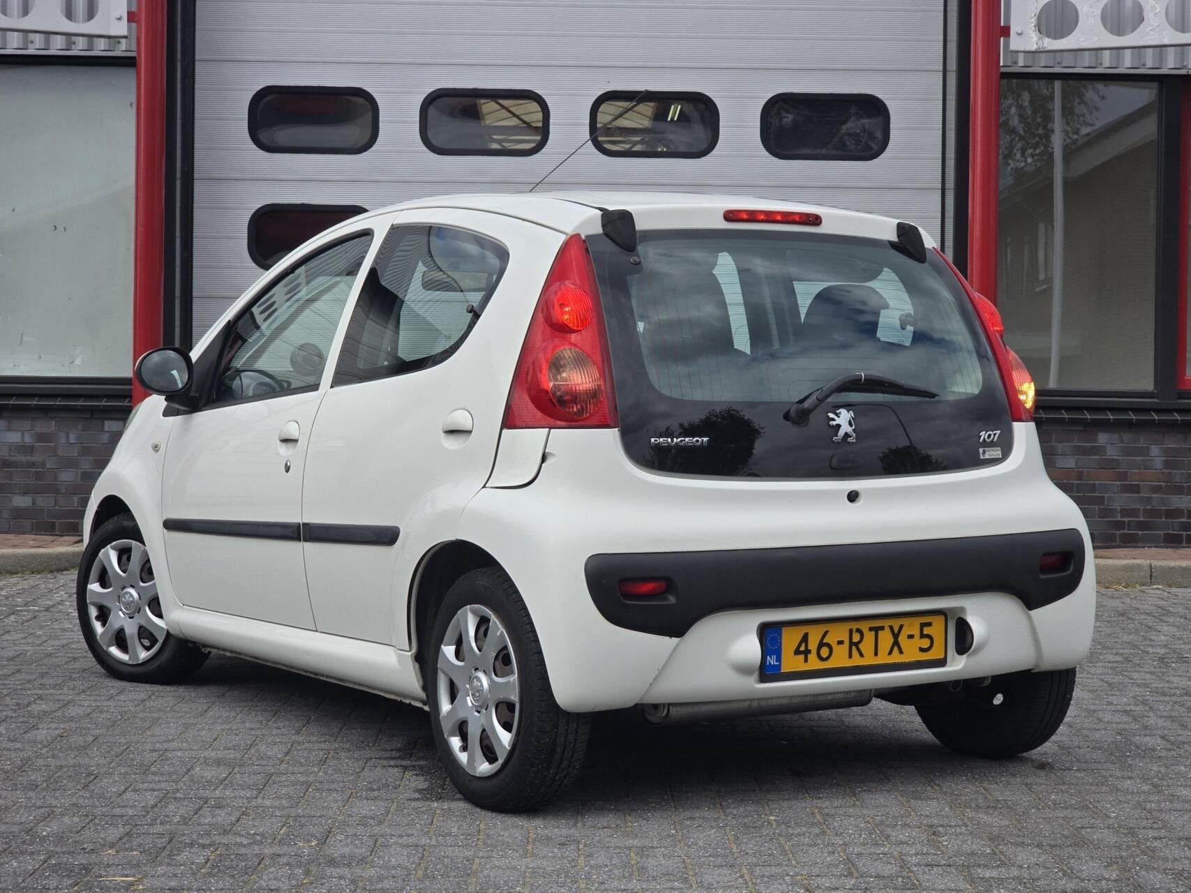 Peugeot 107 1.0-12V XS Airco/Bluetooth/Stuurbekrachtiging, Voorwielaandrijving, Euro 5, Stof, Gebruikt