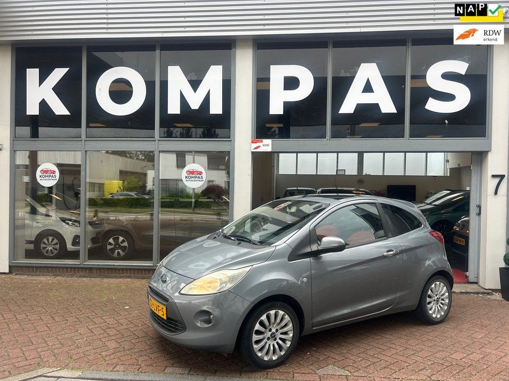 Ford Ka 1.2 Titanium X |Panoramadak|Airco|NAP|USB|Aux|Apk|Mu, Voorwielaandrijving, Gebruikt, 4 cilinders, 4 stoelen