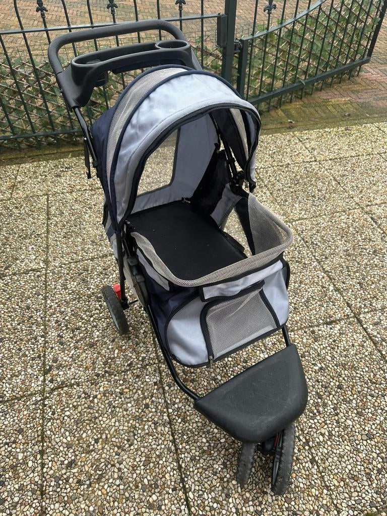 Dierenbuggy 15,-, Ophalen, Gebruikt