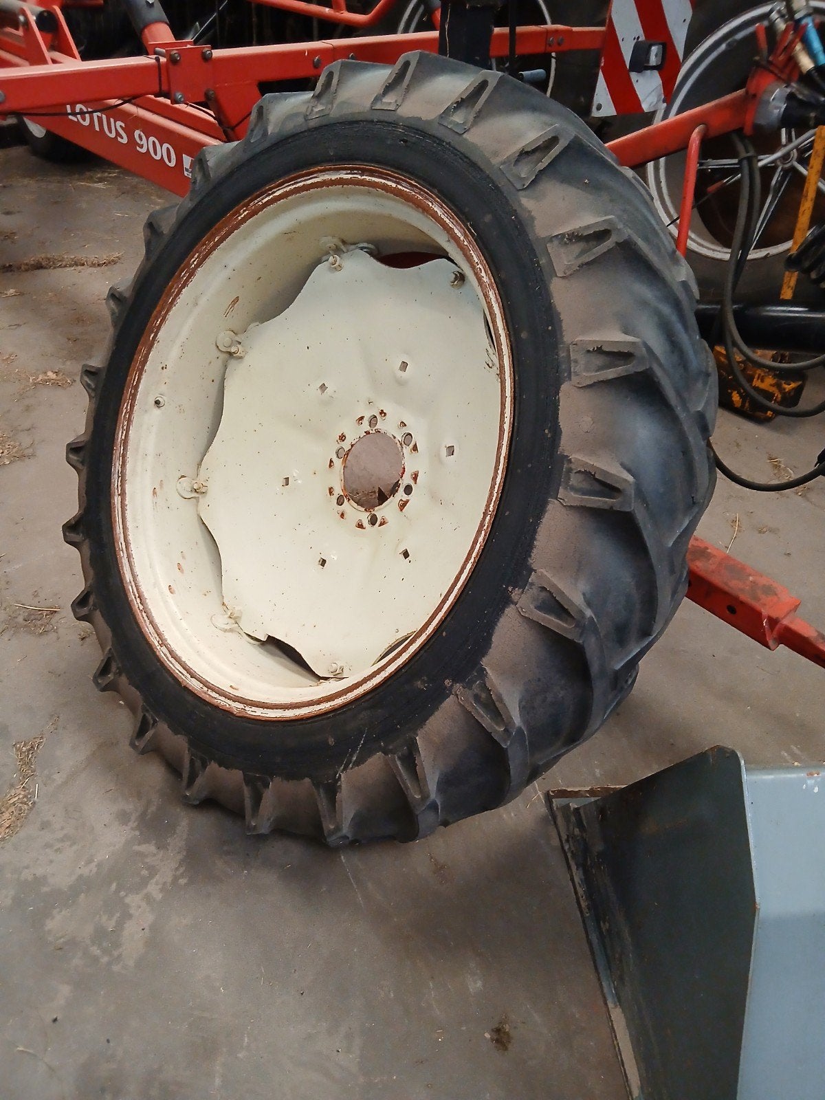 Tractorbanden 12.4-36 met velg - Redelijke komen van interna, Ophalen of Verzenden