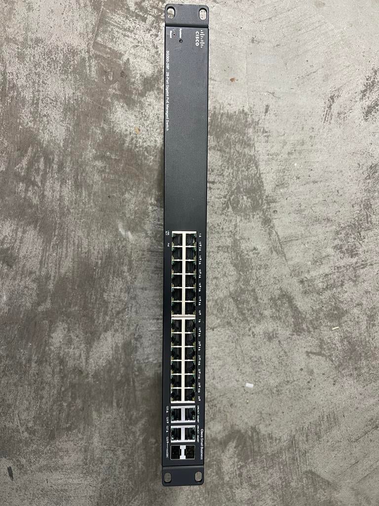 Cisco SG300-28P 28-poorts Gigabit PoE Managed Switch, Computers en Software, Netwerk switches, Ophalen of Verzenden, Gebruikt