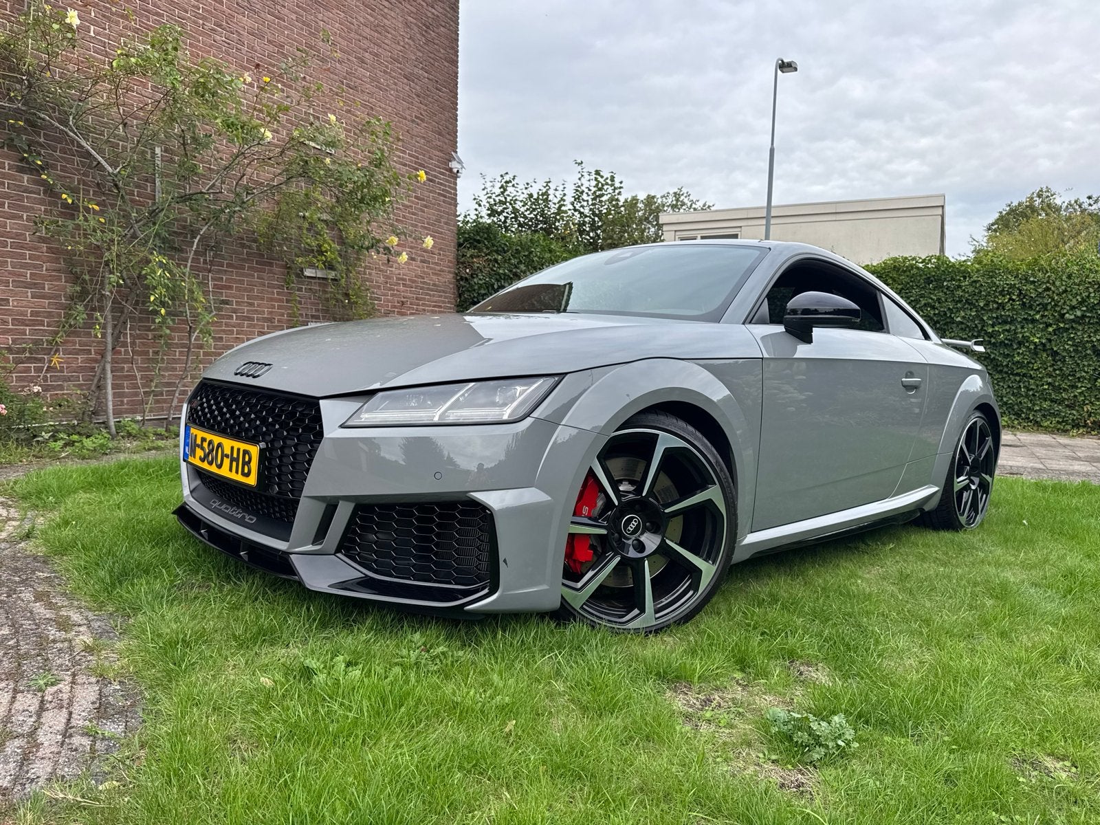 Audi TT RS 400pk Quattro S Tronic 2021 Grijs, Auto's, Audi, Automaat, Regensensor, TT, 4 stoelen