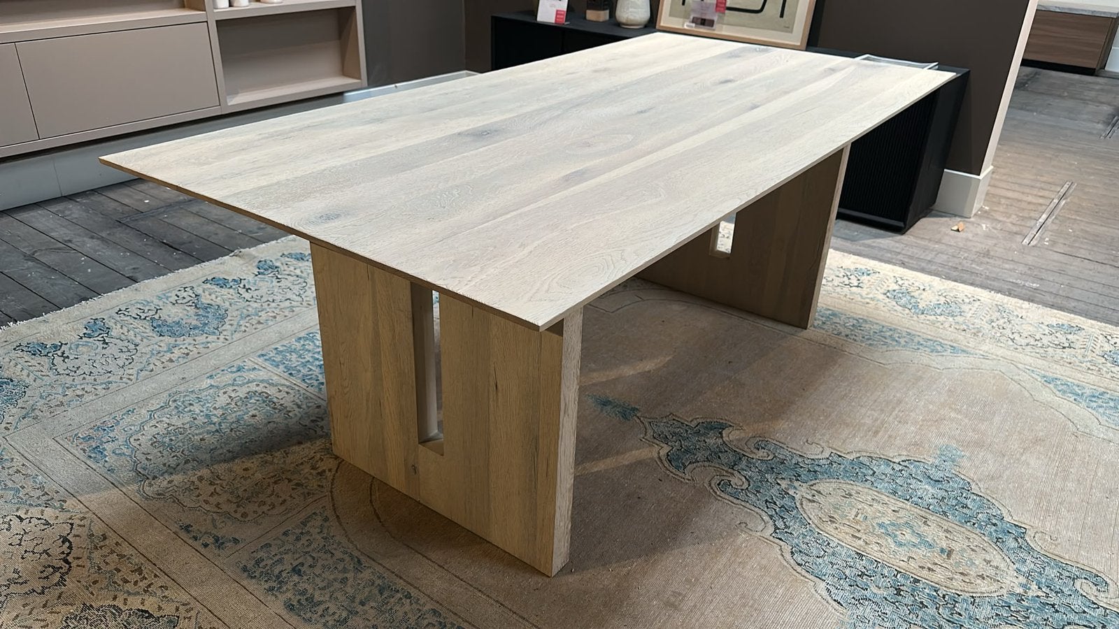 Eettafel showroommodel; 1x groot 1x klein, Huis en Inrichting, Tafels | Eettafels, 100 tot 150 cm, Ophalen of Verzenden, Zo goed als nieuw
