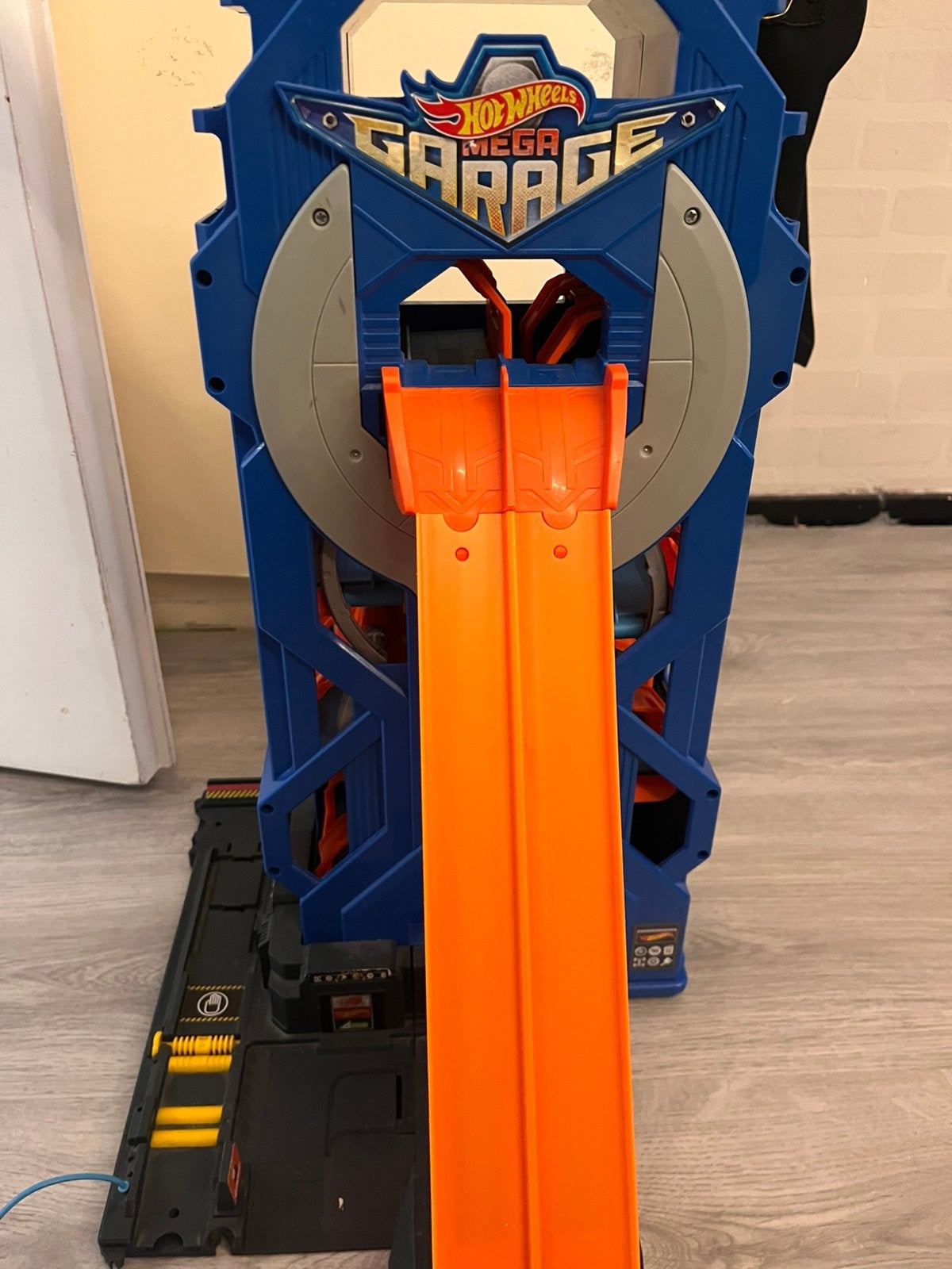 HotWheels mega Garage, Ophalen, Zo goed als nieuw, Handmatig, Hot Wheels