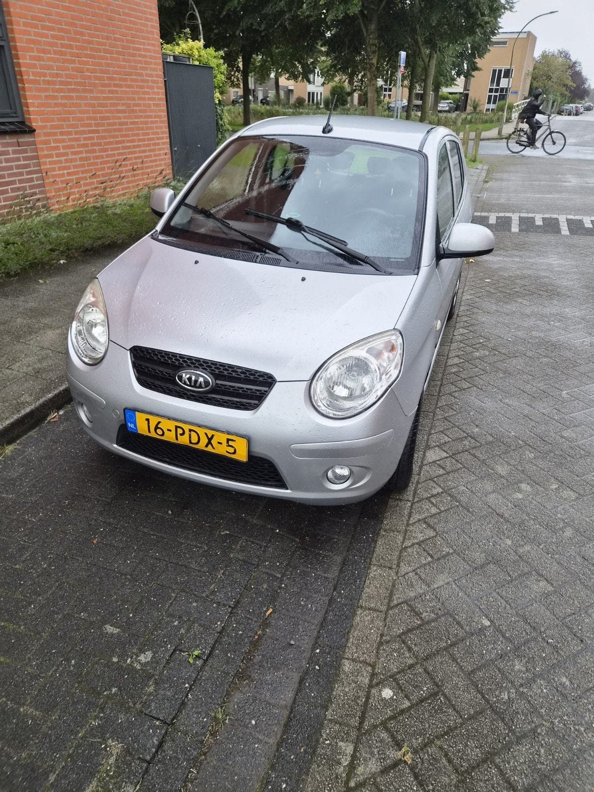 Kia Picanto 1.0 2011 Grijs. Nieuwe apk. Riem vervangen., Auto's, Euro 5, Zwart, 4 cilinders, 400 kg