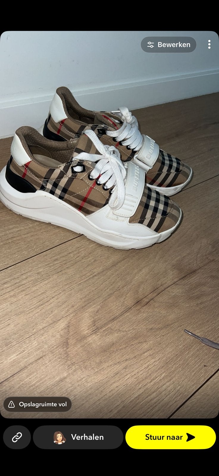 Burberry sneakers maat 37,5, Beige, Gedragen, Wandelschoenen, Ophalen of Verzenden