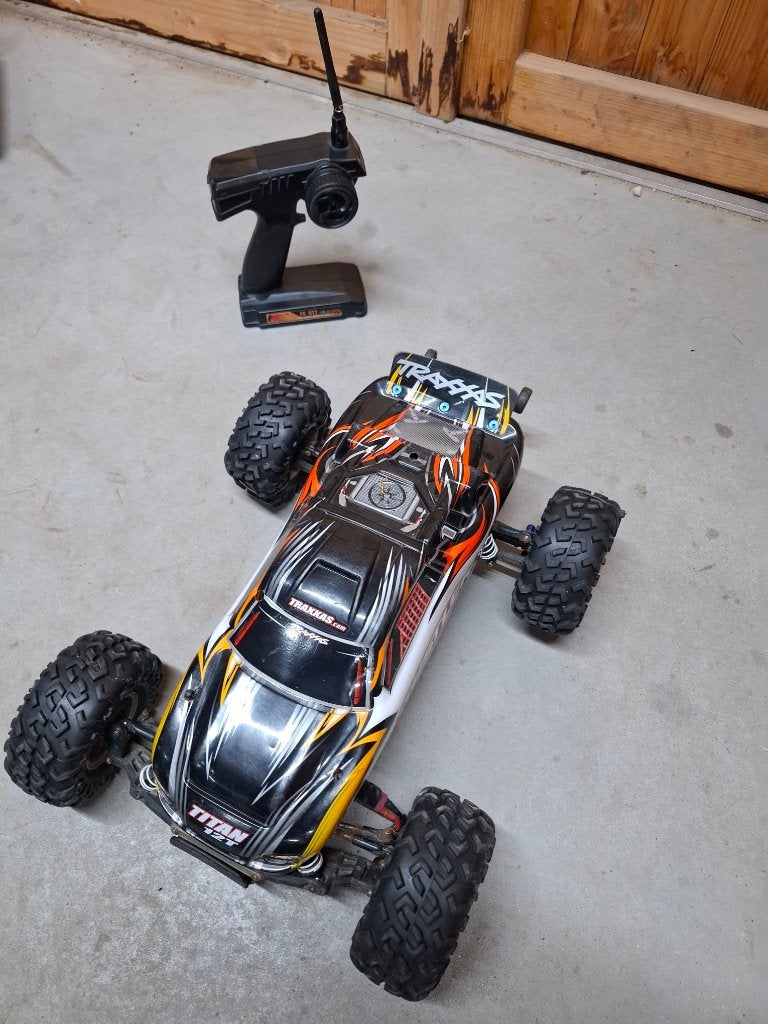 Traxxas 1x Slash, 2x Rustler, 1x Stampede, veel onderdelen, Elektro, Gebruikt, Tankval 14, 2408 ZC Alphen aan den Rijn, Nederland