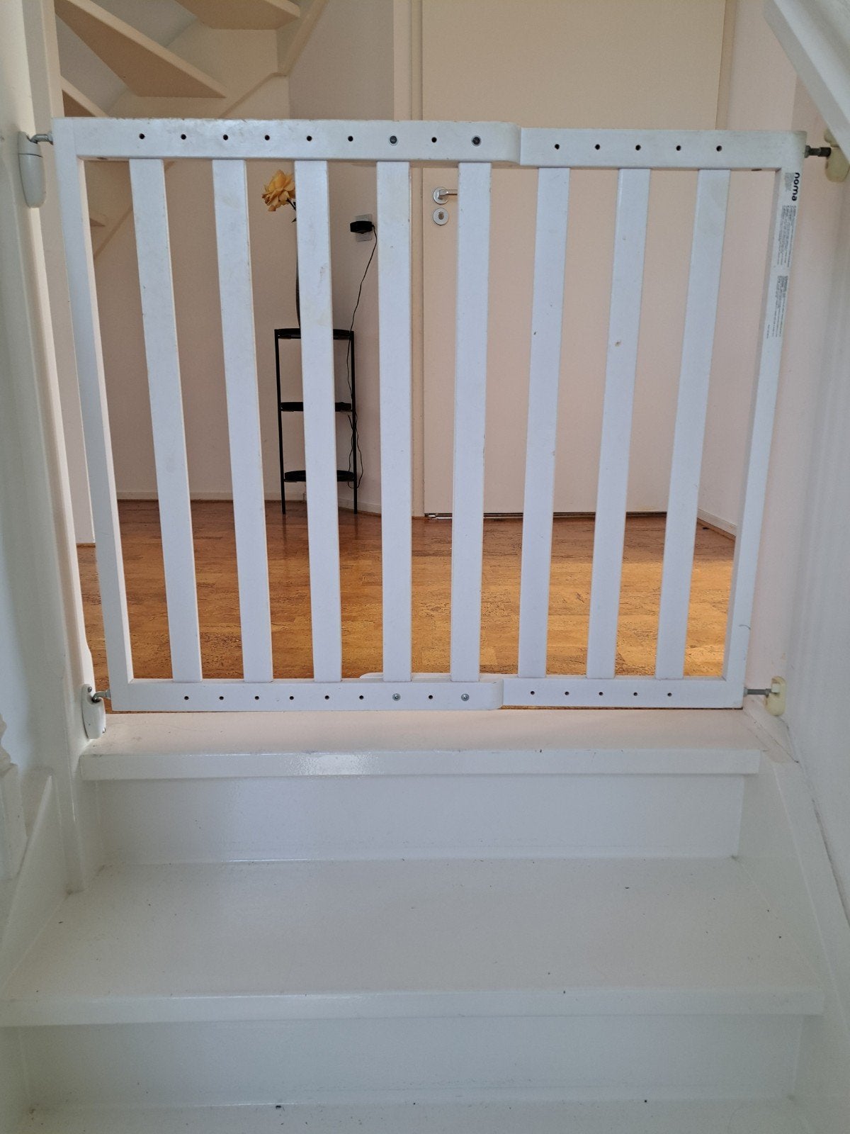 Verstelbaar kinderhek trapgat 85cm breed 70cm hoog, Ophalen, Gebruikt, 100 tot 115 cm, Schroefhekje