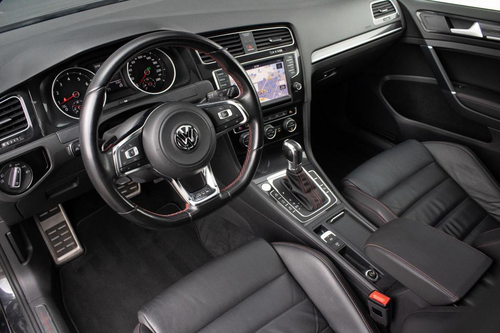 Volkswagen Golf 2.0 TSI GTI Performance PANO CAMERA LEDER AC, Gebruikt, 4 cilinders, Leder, Bedrijf