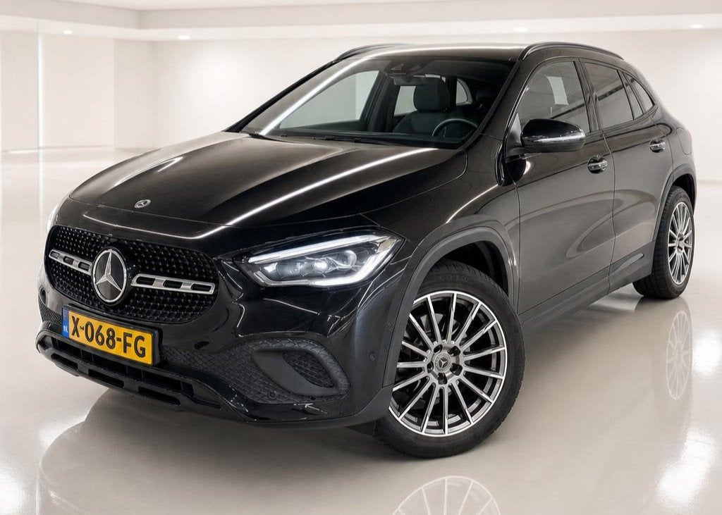 Mercedes-Benz GLA 200 d 4MATIC(2021)|PANODAK|CARPLAY|BOMVOL️, Automaat, 4 cilinders, 2000 kg, Leder en Stof