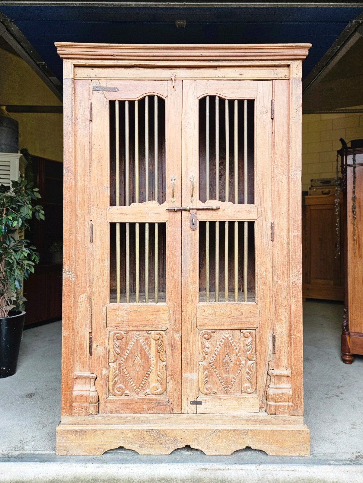 🏷OPRUIMING Antieke XL Indische kasteelkast vintage kast, Ophalen of Verzenden