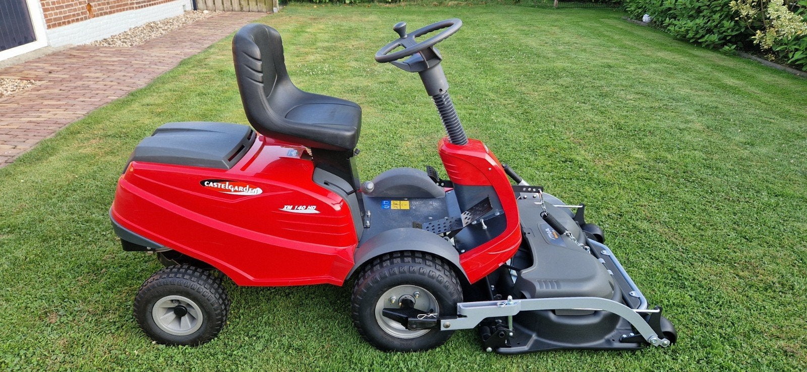 Foto 5 van CastelGarden XM140HD nieuw maaidek.