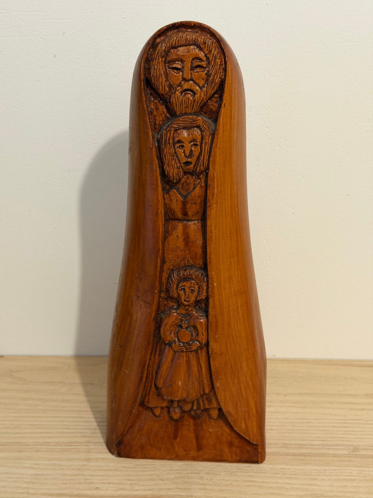Uniek handgesneden religieus houten sculptuur - FV, Antiek en Kunst, Houtsnijwerk, Brutalistisch, Ophalen of Verzenden, Hout