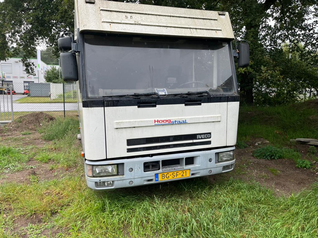 Iveco automaat ex srv rijd 90 km uur, Auto's, Vrachtwagens, Automaat, Wit, Bedrijf, Diesel