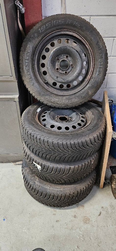 winterbanden, Auto-onderdelen, Banden en Velgen, Ophalen, 15 inch, Winterbanden, Band(en)