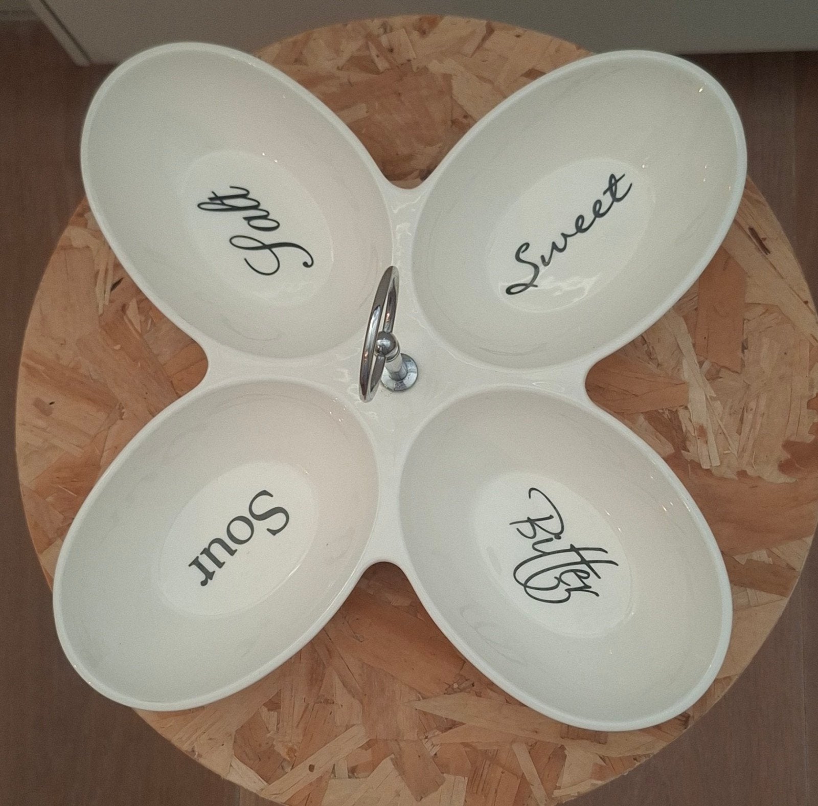 Riviera Maison serveerschaal 4-vaks met handvat, Ophalen of Verzenden, Zo goed als nieuw, Overige stijlen, Schaal of Schalen