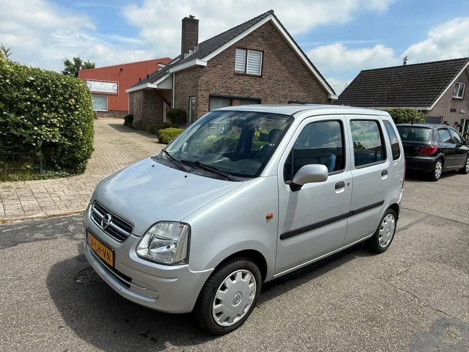 Te Koop Opel Agila 1.0 I 12V - lage km - airco - trekhaak, Voorwielaandrijving, 31 €/maand, 58 pk, 973 cc