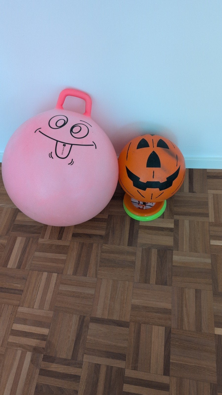 Skippybal en Halloween bal, Ophalen, Gebruikt