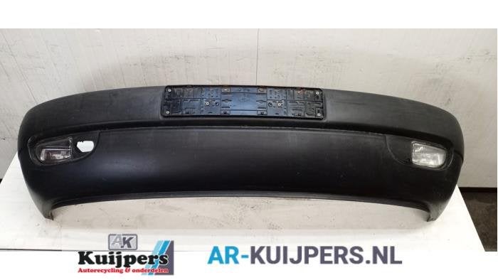 Voorbumper van een Volkswagen Transporter (KUNSTSTO), Gebruikt, -, Volkswagen, -