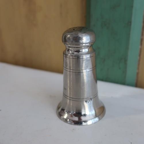 Zout vaatje strooier origineel metaal 8,5 cm hoog, Ophalen of Verzenden