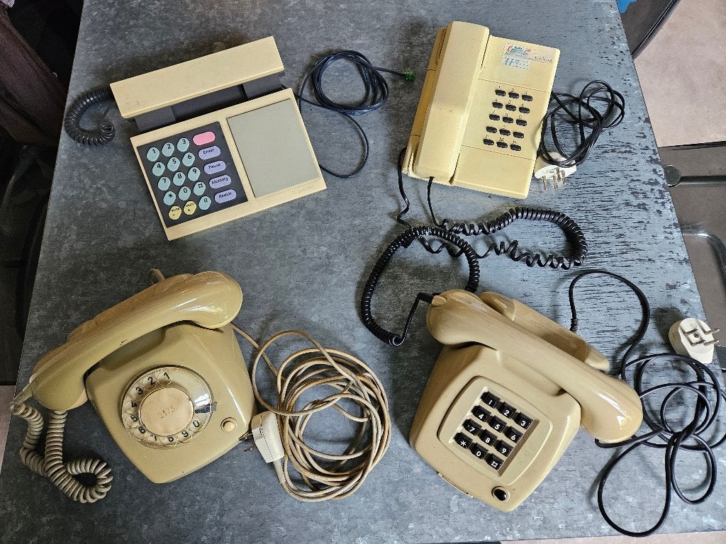 Telefoons vintage, Ophalen, Gebruikt, Met draaischijf