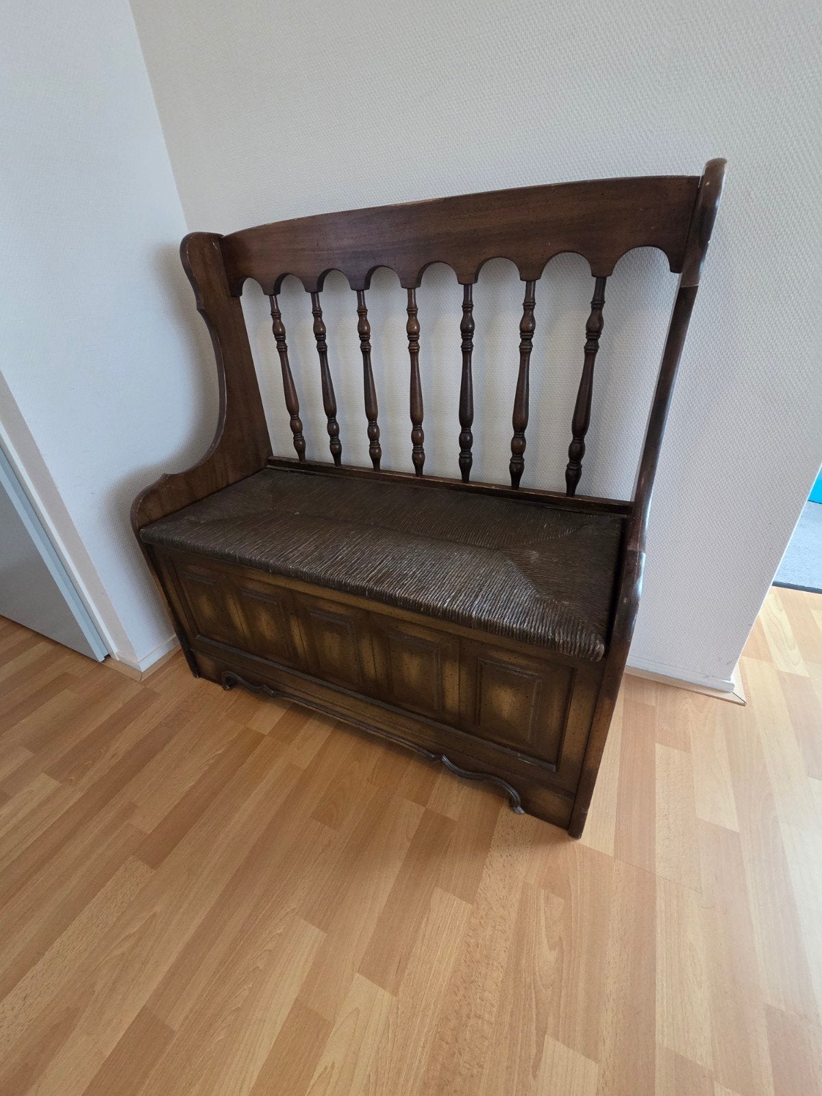Antiek houten bankje met opbergruimte, Antiek en Kunst, Antiek | Meubels | Stoelen en Banken, Ophalen