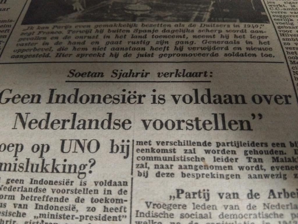 40jr kranten Indonesie, Ophalen of Verzenden, Gelezen, Overige typen