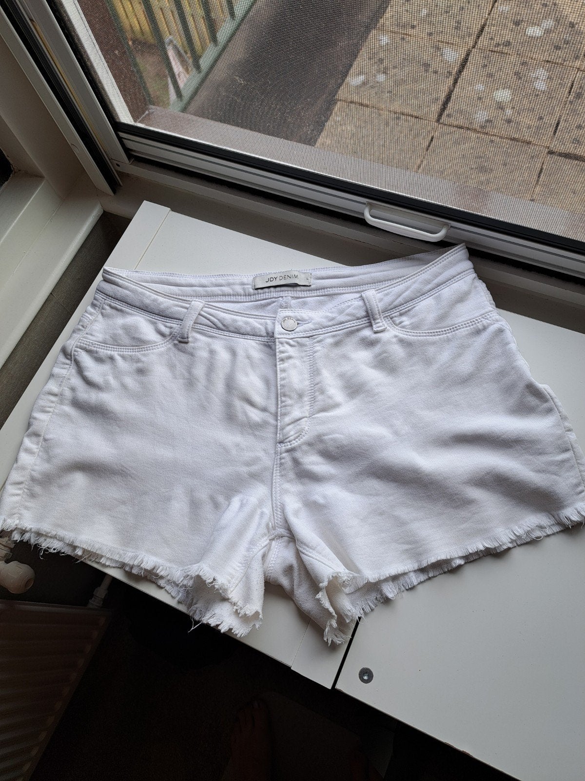 JDY witte korte jeans maat L, Maat 38/40 (M), Kort, Wit, Ophalen of Verzenden