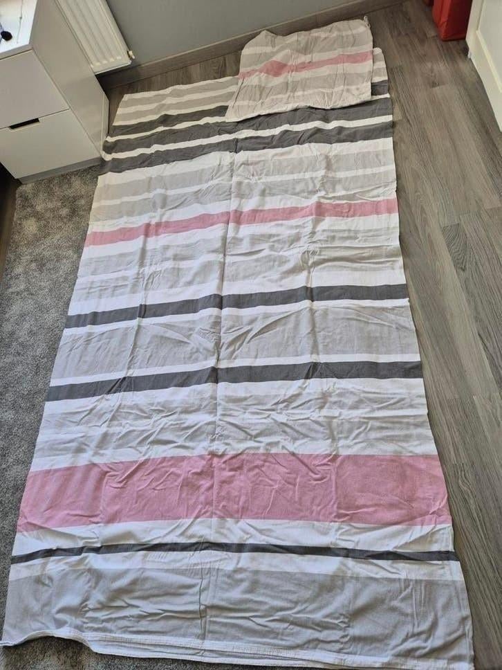 Dekbedovertrekken voor  een 1 persoons bed Flanel, Ophalen of Verzenden, Zo goed als nieuw, Roze, Dekbedovertrek